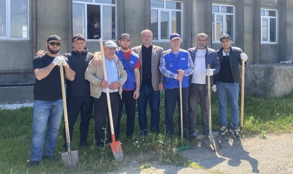 Работники абонентского участка  "Новострой" провели субботник 